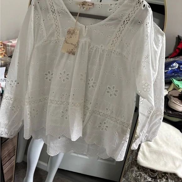 Hem & Thread white Blouse with Bib Collar and 3/4 Sleeves - Picture 2 of 4